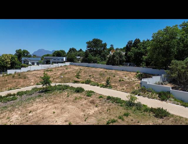 897M² VACANT LAND FOR SALE IN COURTRAI